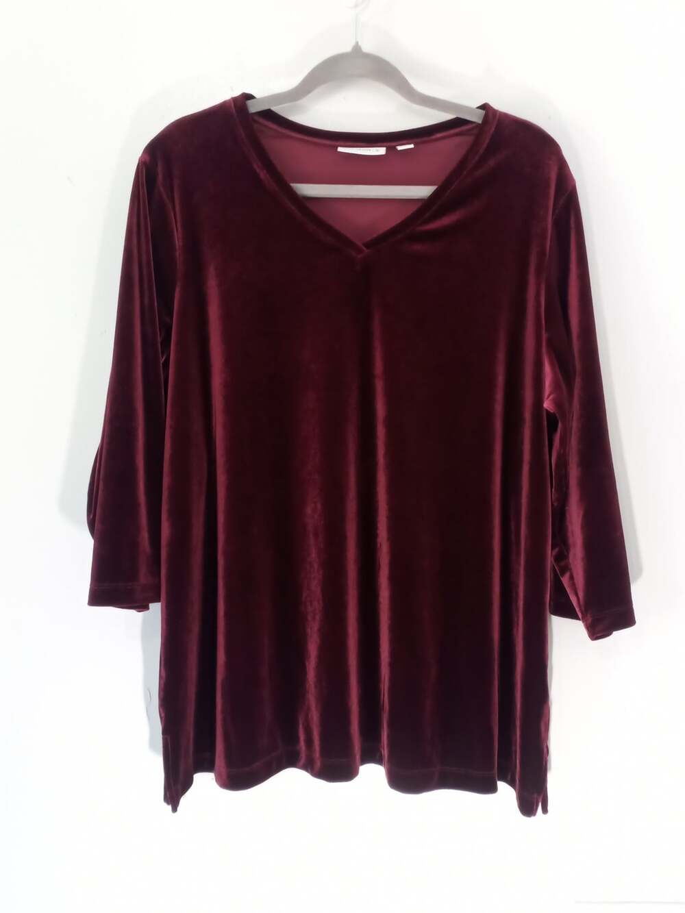 Susan Graver Plush Velvet V-Neck Top - Burgundy / Wine Red 1X
